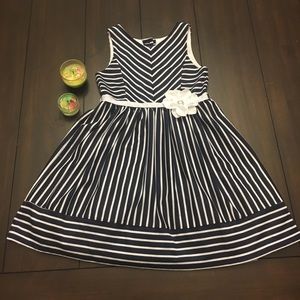 Adorable girls dress